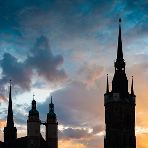 5 Türme im Licht in Halle