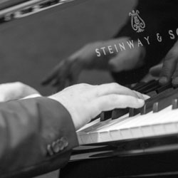 Pianist Alexander Hoell in Dortmund